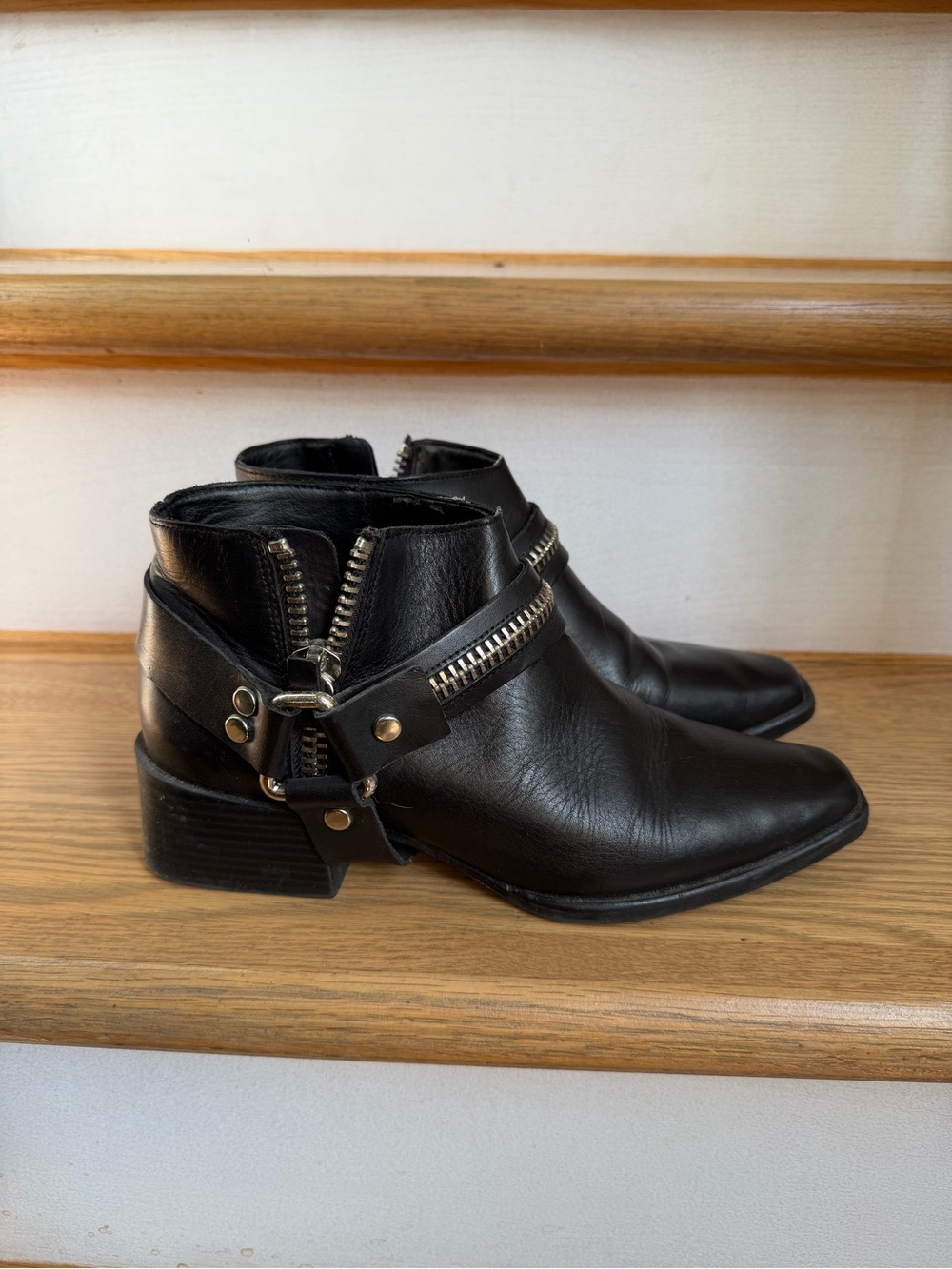Black Leather Cowboy Style Ankle Boots
